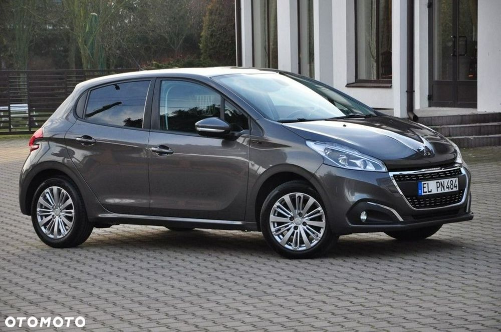 Peugeot 208 PureTech 82 Stop & Start Signature - 19