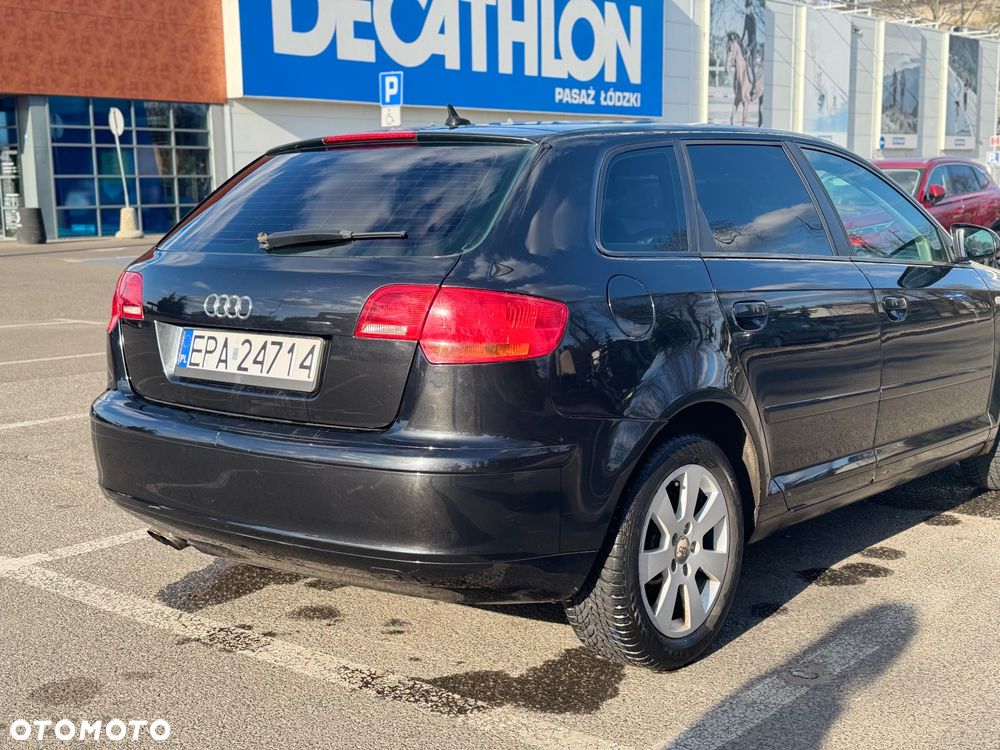 Audi A3 Sportback 2.0 TDI Ambiente - 8