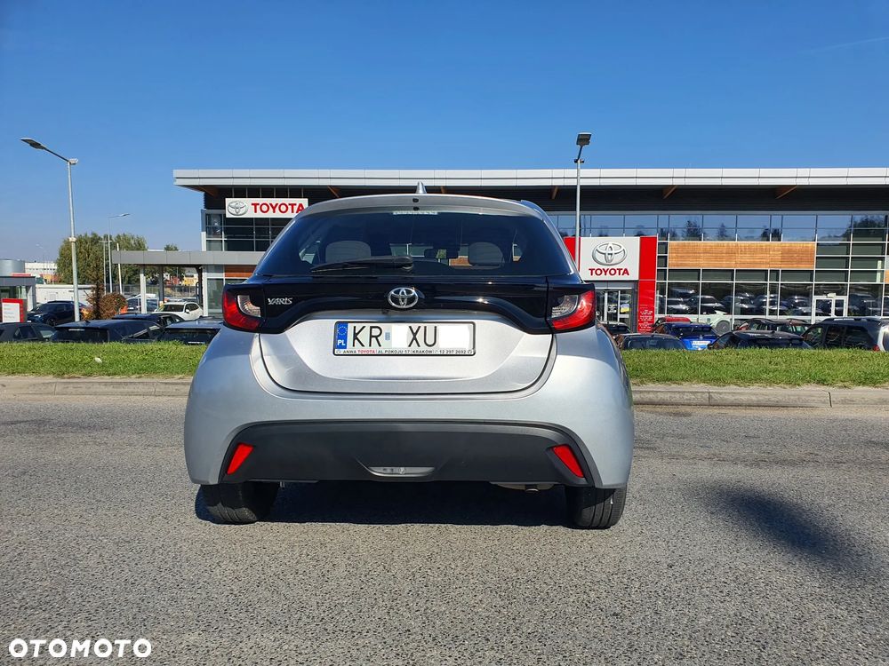 Toyota Yaris - 4