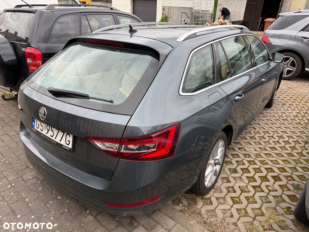 Skoda Superb 1.4 TSI ACT Ambition - 12