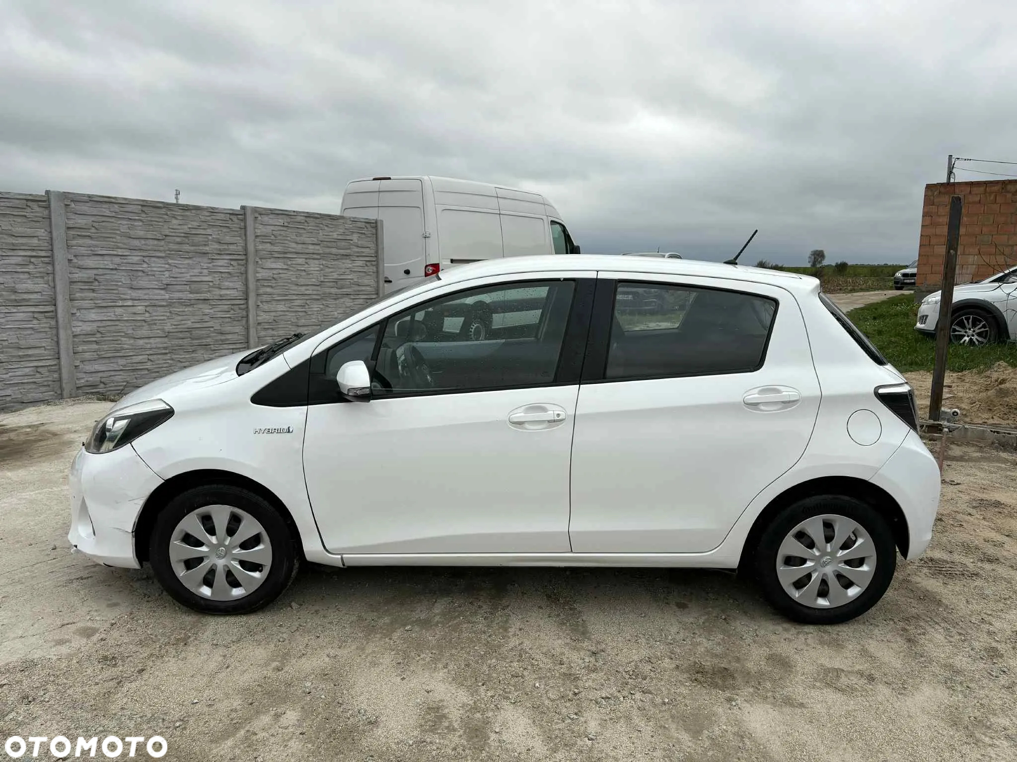 Toyota Yaris Hybrid 1.5 VVT-i - 29