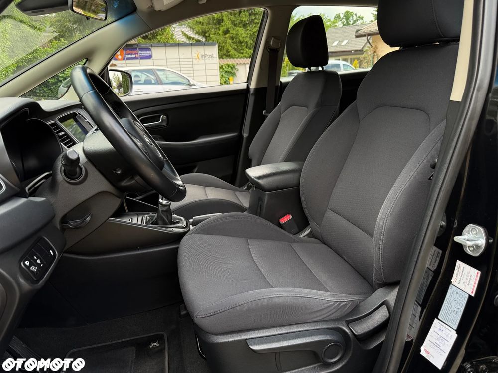 Kia Carens 1.6 GDI Dream Team Edition - 10