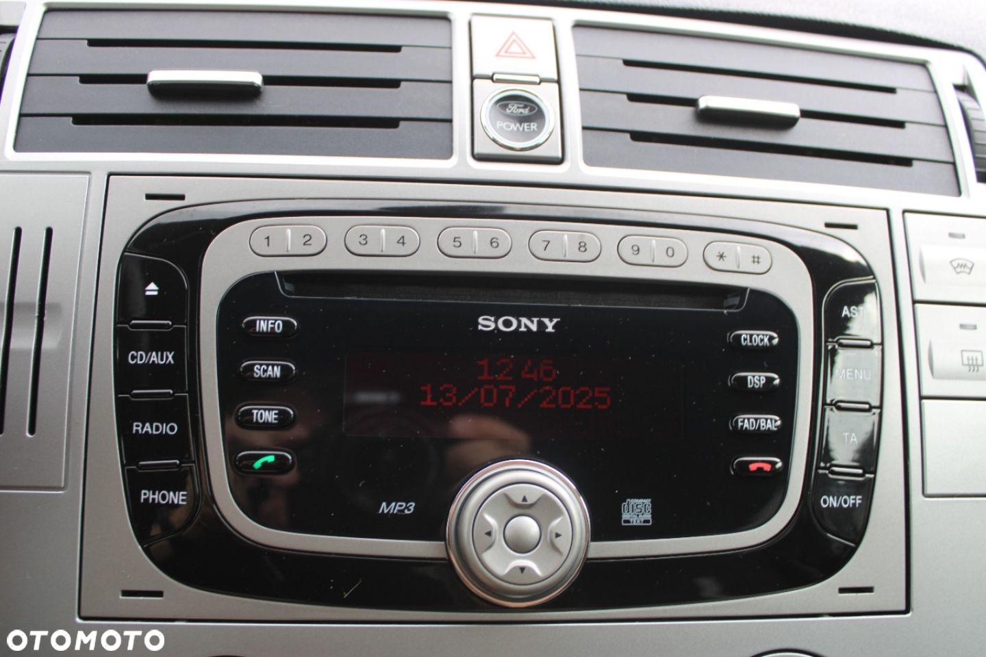 Ford Kuga - 40