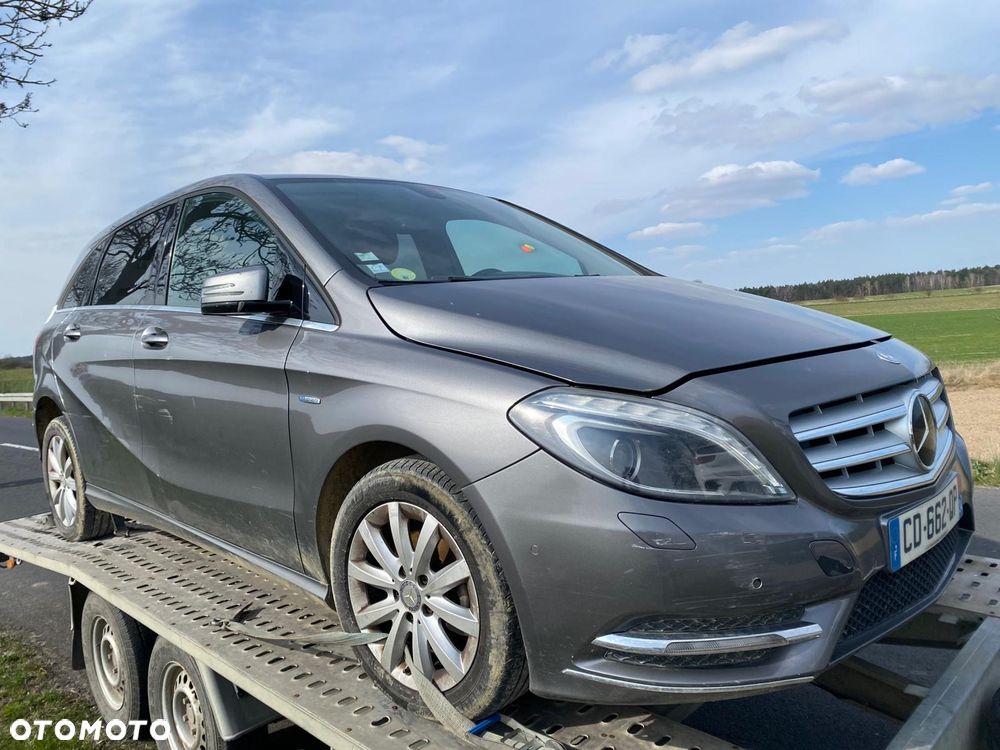 Mercedes-Benz Klasa B 180 CDI (BlueEFFICIENCY) 7G-DCT - 3