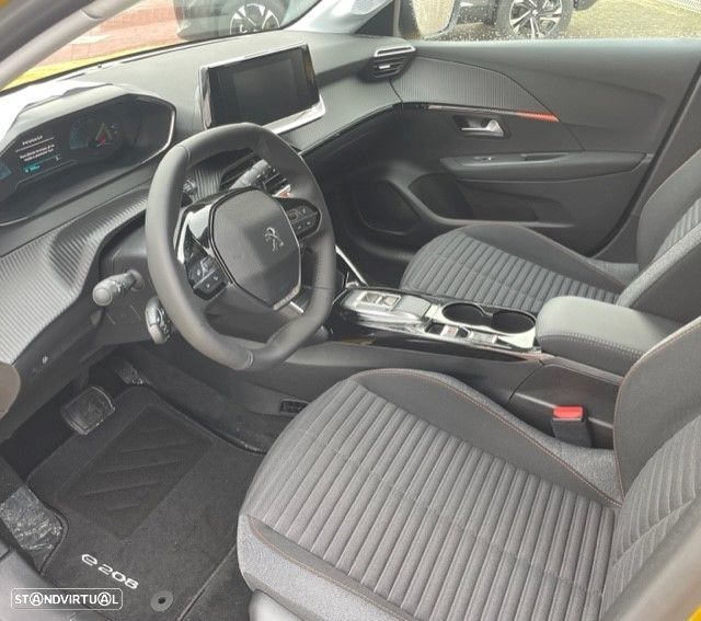 Peugeot e-208 50 kWh Active Pack - 8