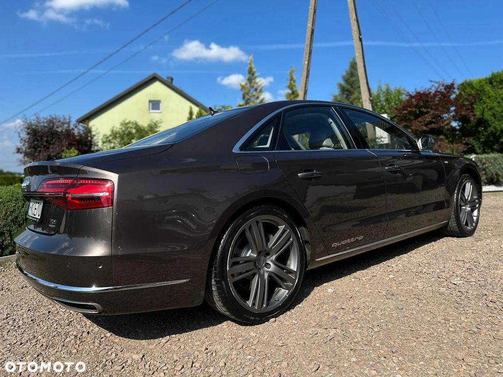 Audi A8 4.2 TDI DPF (clean diesel) quattro tiptronic - 10