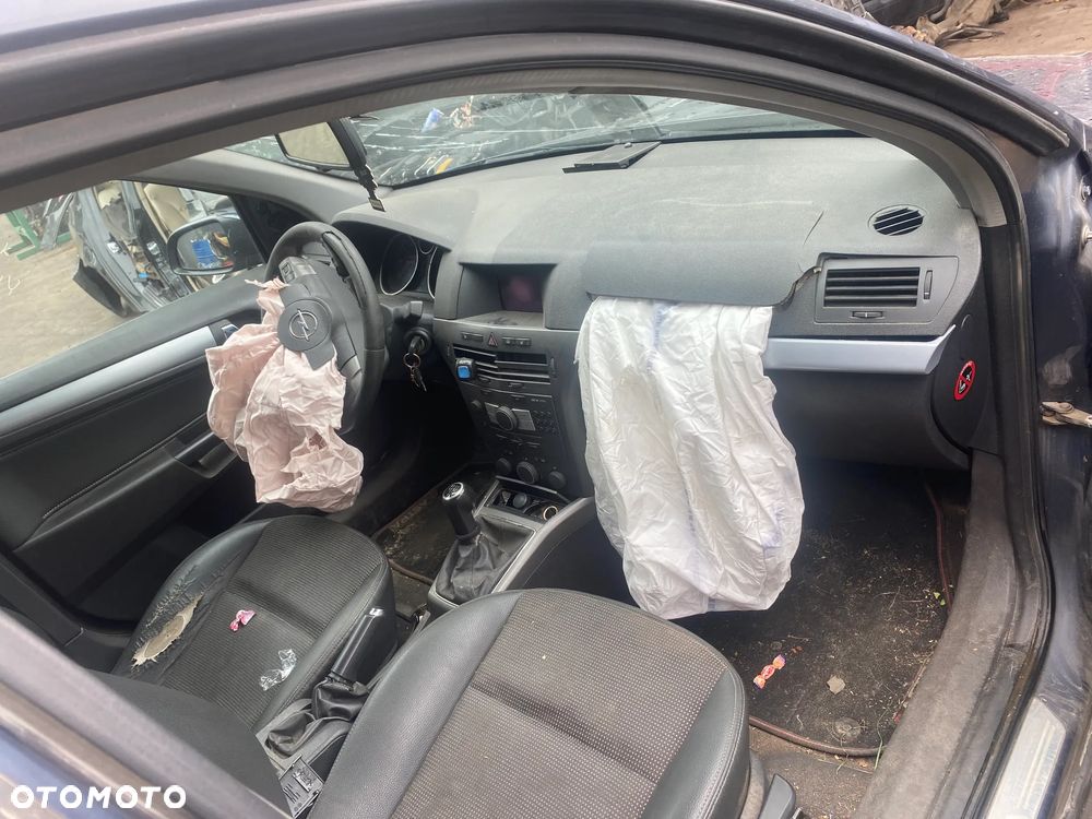 Opel Astra H na części - 6