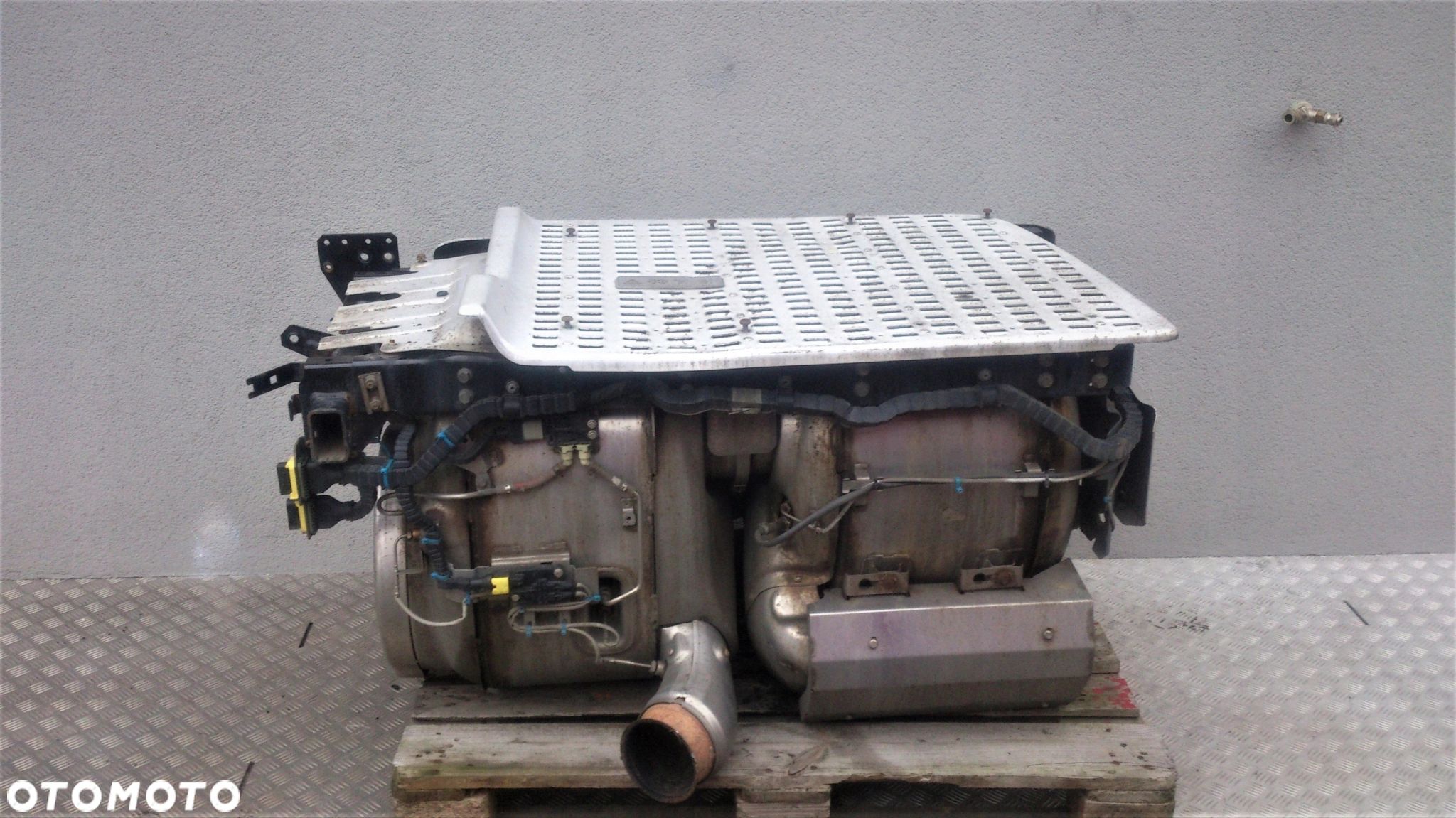 WÓZEK KATALIZATOR DPF XF 106 EURO 6 - 1