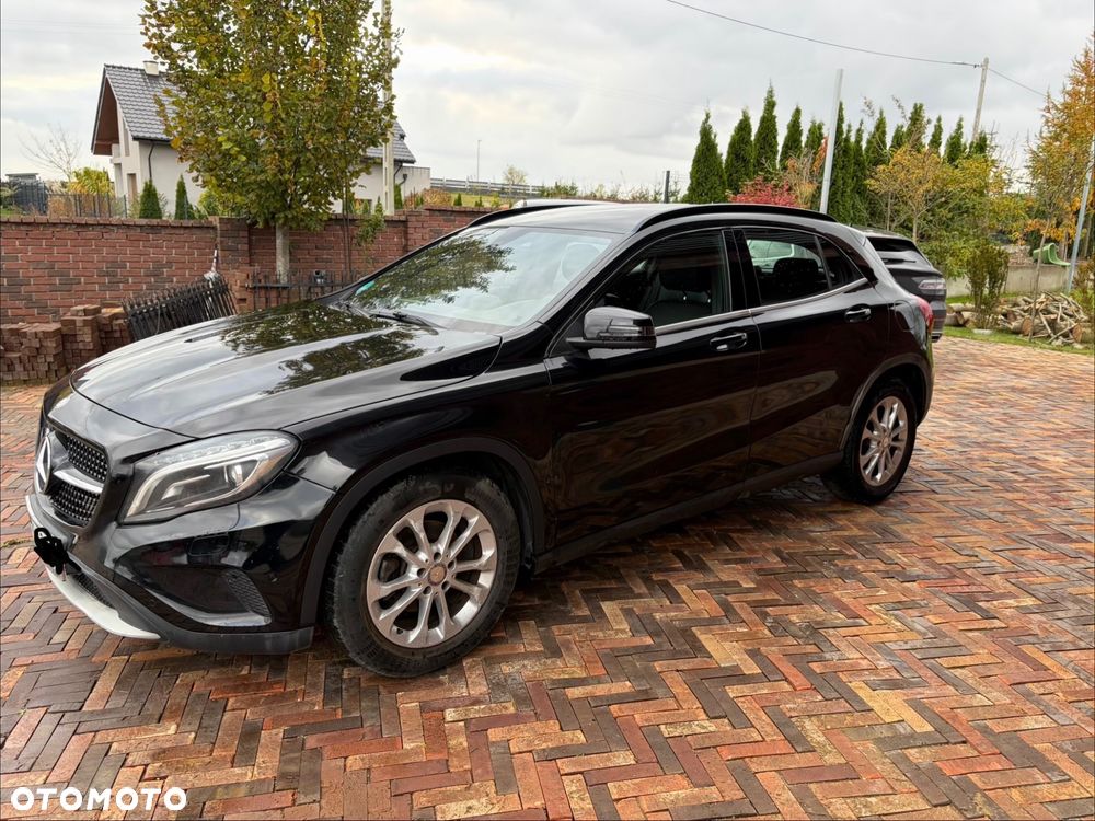Mercedes-Benz GLA 180 d 7G-DCT - 6