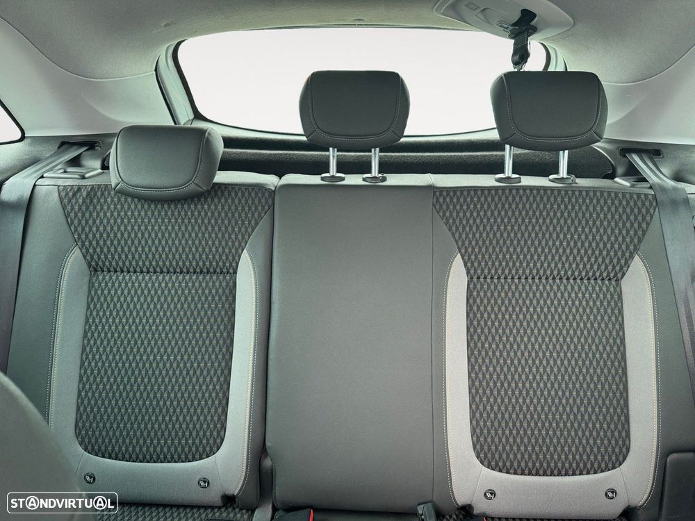 Opel Crossland X 1.2 T Innovation - 13