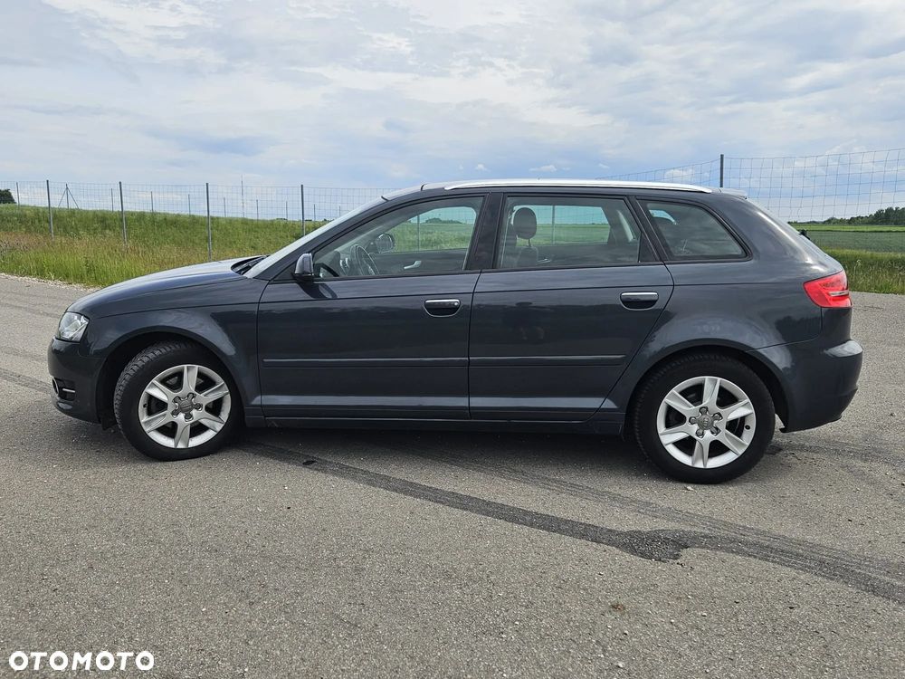 Audi A3 Sportback 2.0 TDI DPF Ambiente - 6