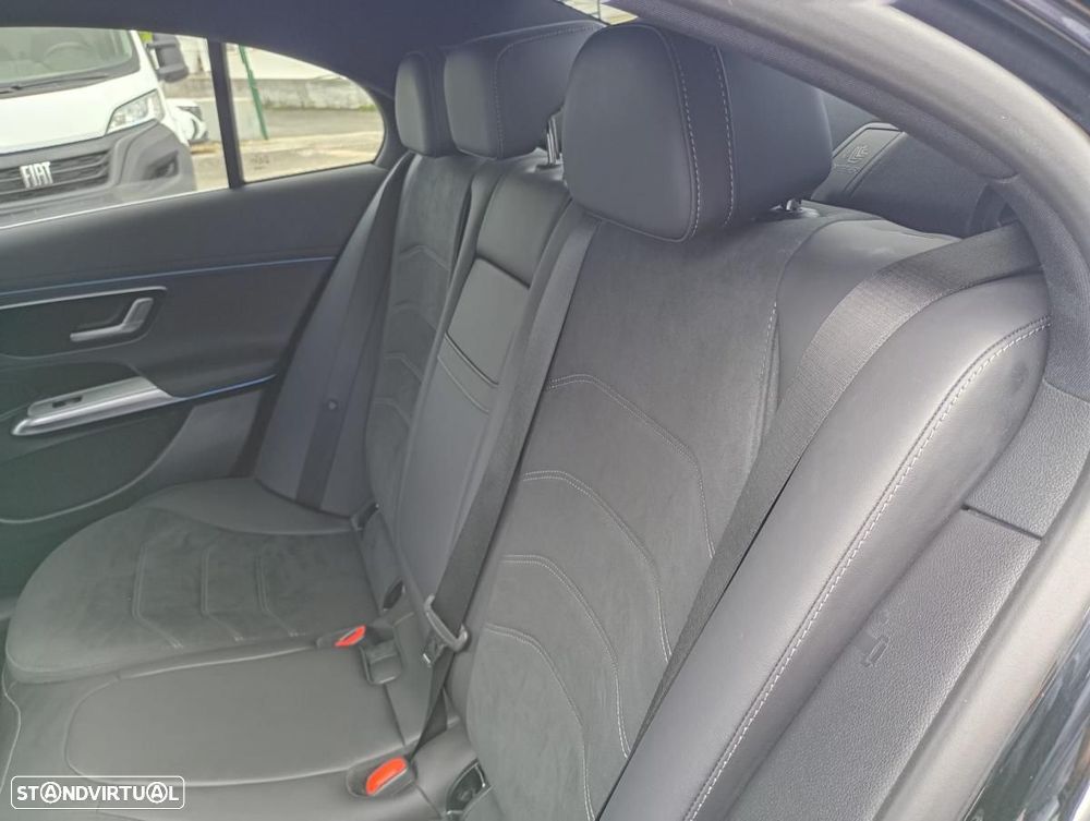 Mercedes-Benz E 300 e AMG Line - 45