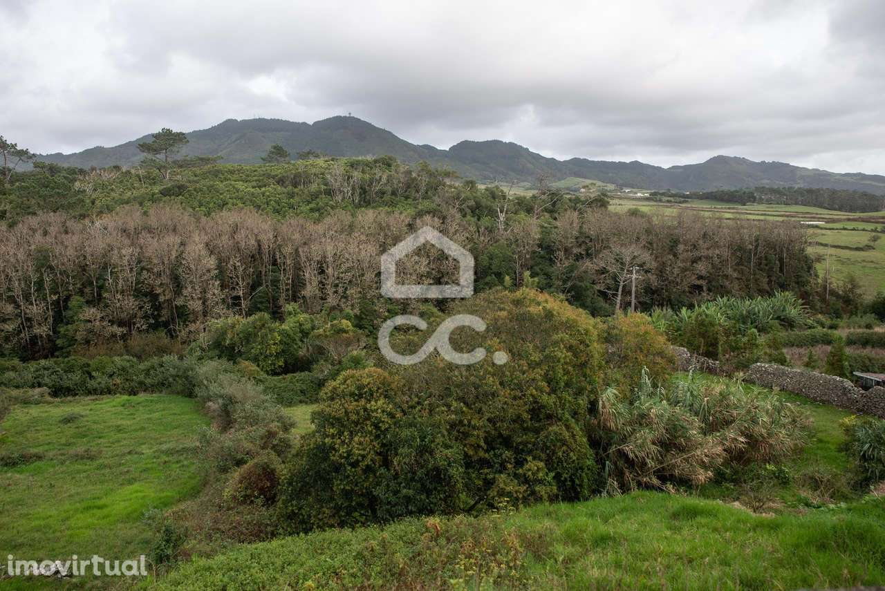 Terreno com 1.540,00 m2 - São Pedro - Vila do Porto - Grande imagem: 2/10