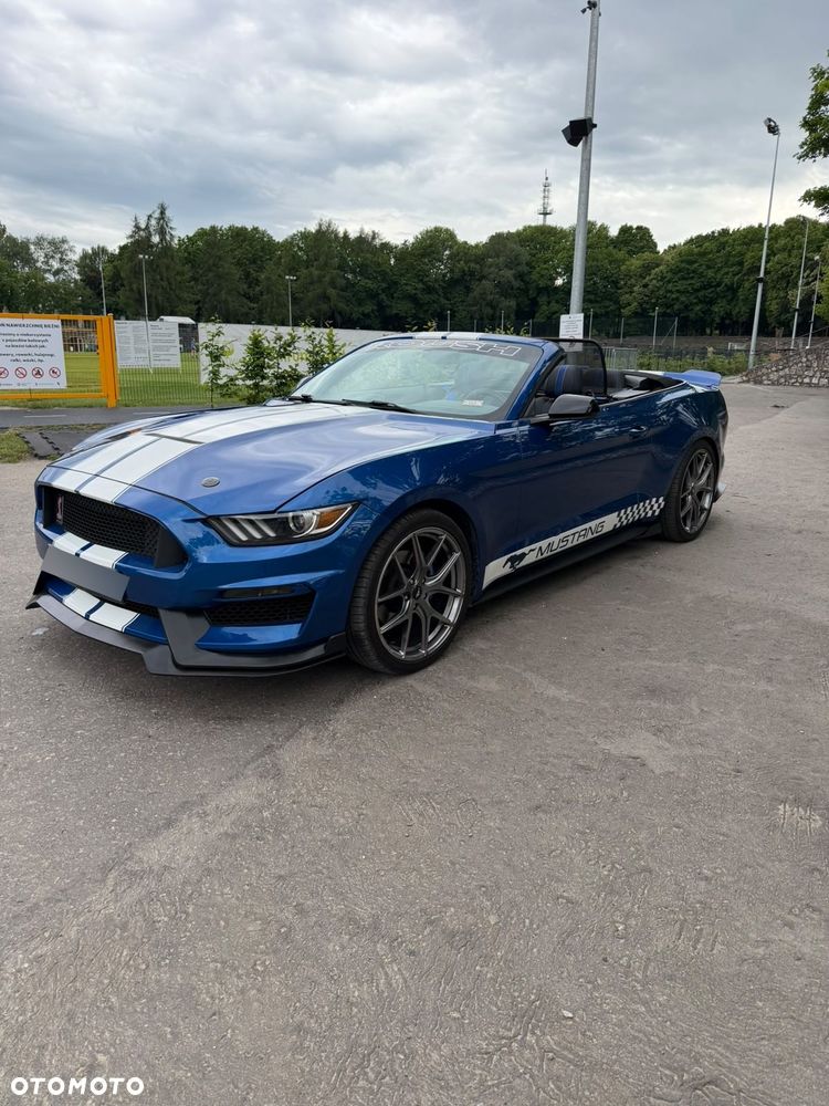 Ford Mustang - 4