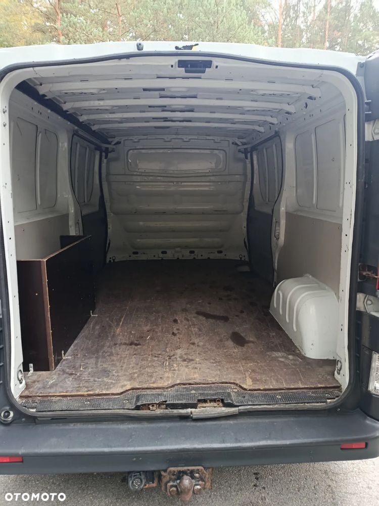 Opel Vivaro - 10