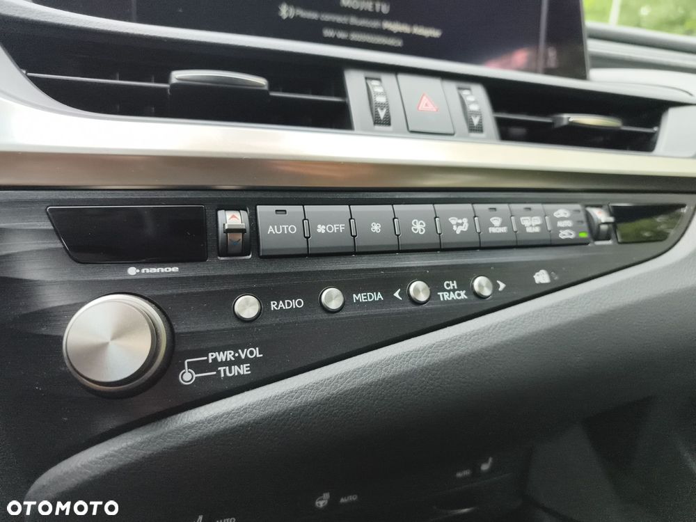 Lexus ES - 25