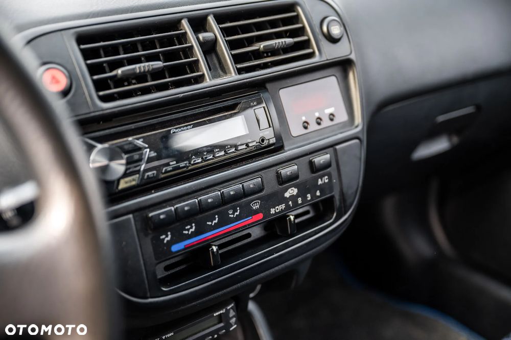 Honda Civic 1.6 VTi - 5