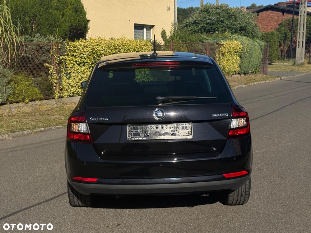 Skoda RAPID Spb 1.0 TSI Drive - 11
