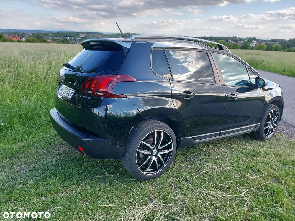 Peugeot 2008 1.2 Pure Tech Style S&S - 3