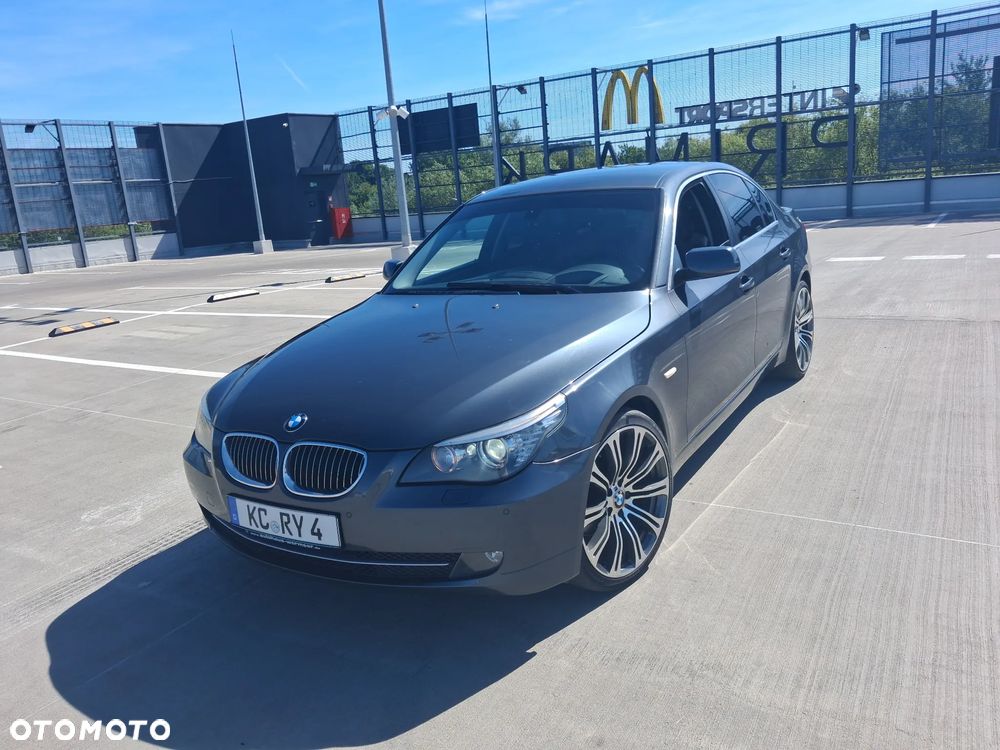BMW Seria 5 523i Edition Exclusive - 1