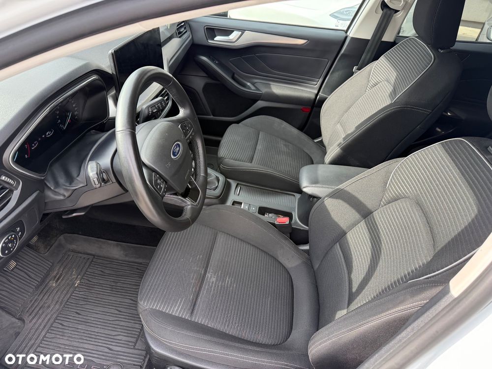 Ford Focus 1.0 EcoBoost mHEV Titanium - 14