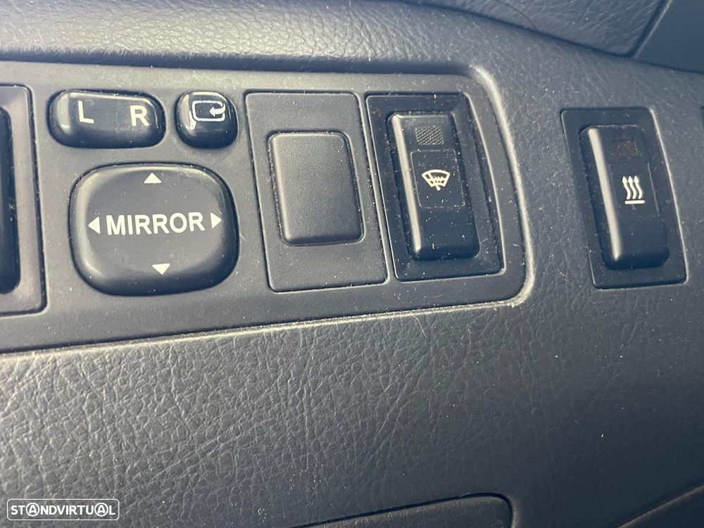 Toyota Avensis SW 2.0 D-4D Executive - 15