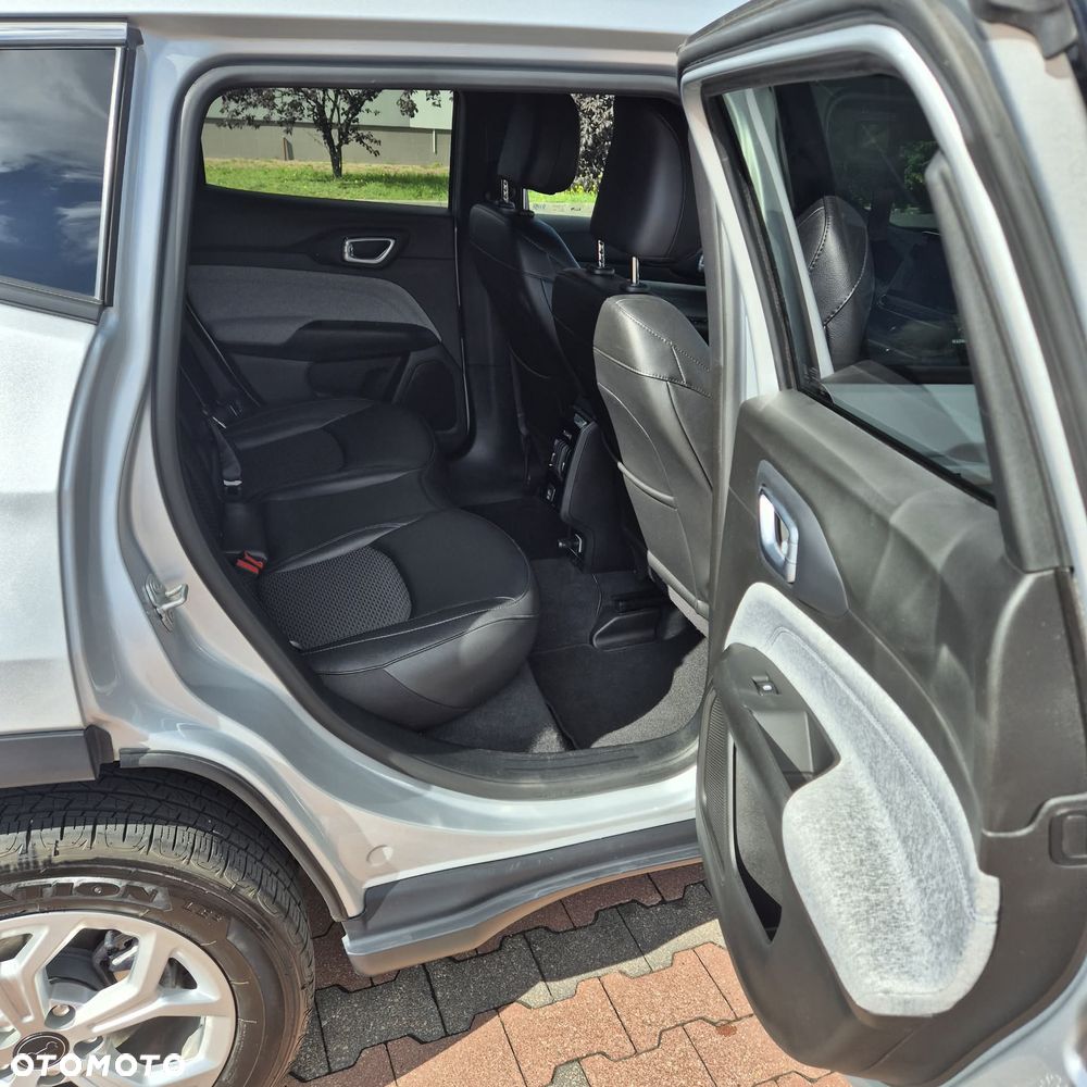 Jeep Compass - 8