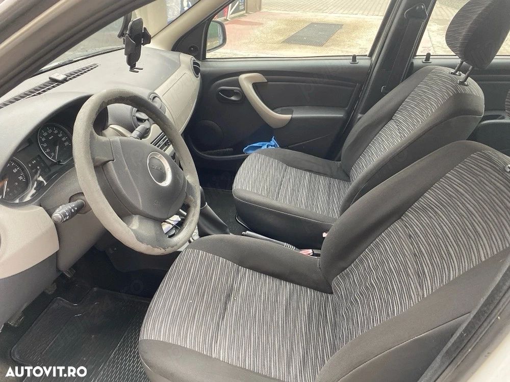 Dacia Logan 1.6 MPI Preference - 5