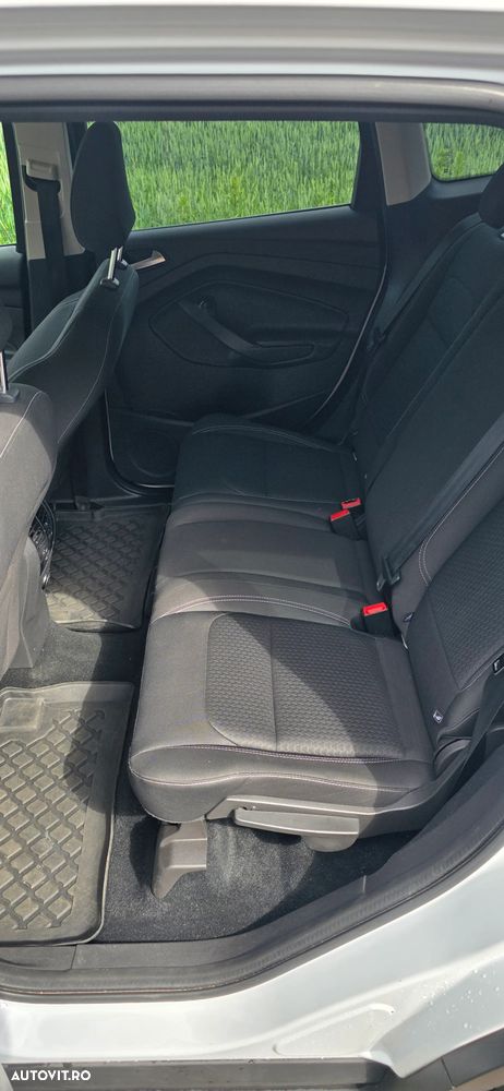 Ford Kuga 2.0 TDCi 2x4 Aut. Trend - 7