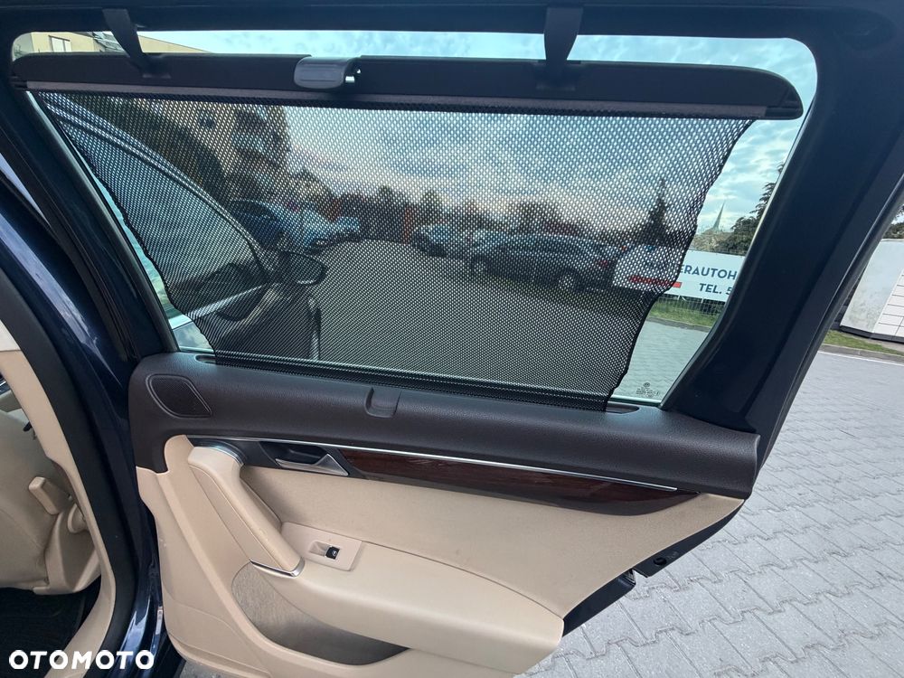 Volkswagen Passat 2.0 TDI 4Motion DSG BlueMotion Tech Highline - 23