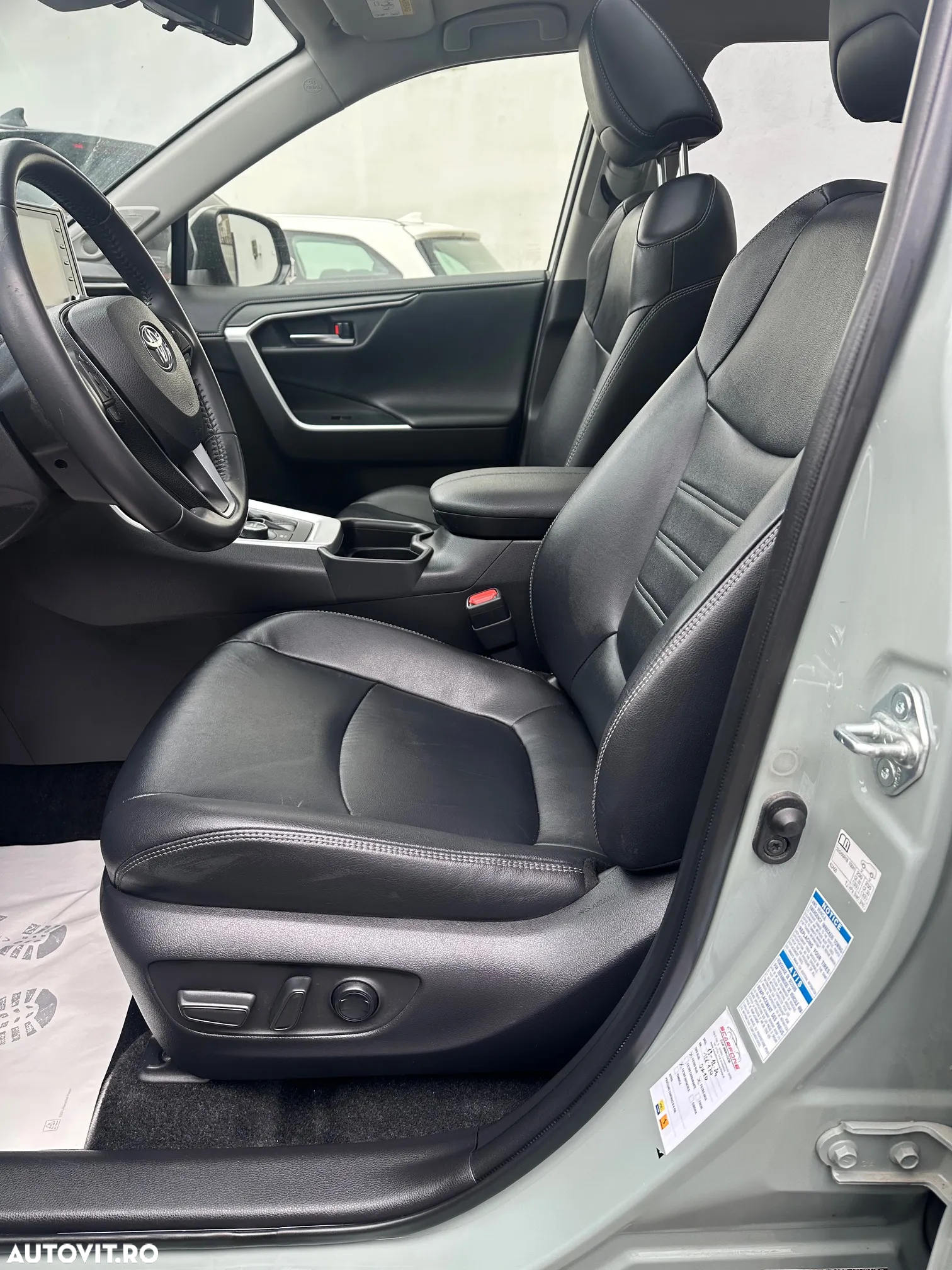 Toyota RAV4 2.5 Hybrid VVT-iE 4x4 Luxury - 13