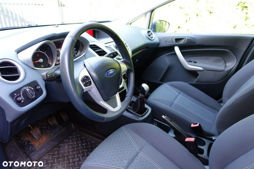 Ford Fiesta - 11