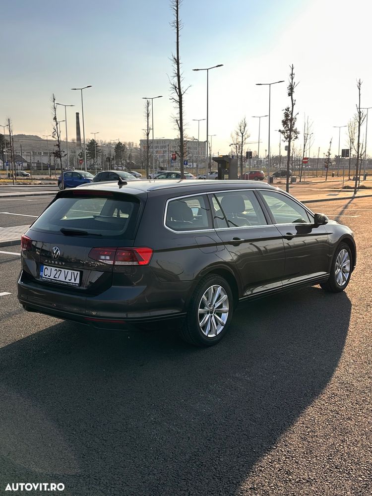 Volkswagen Passat 2.0 TDI SCR DSG - 2