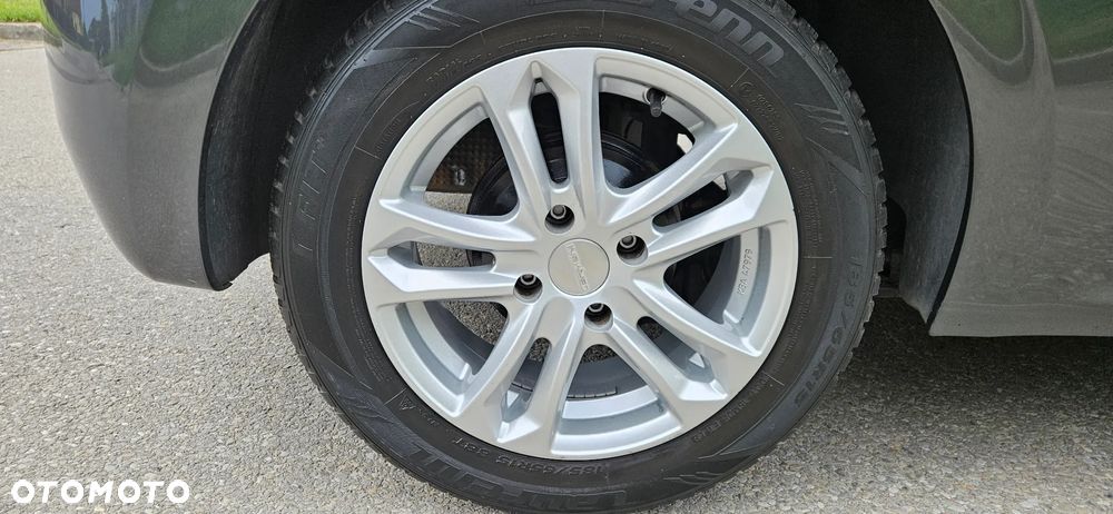 Peugeot 208 - 16