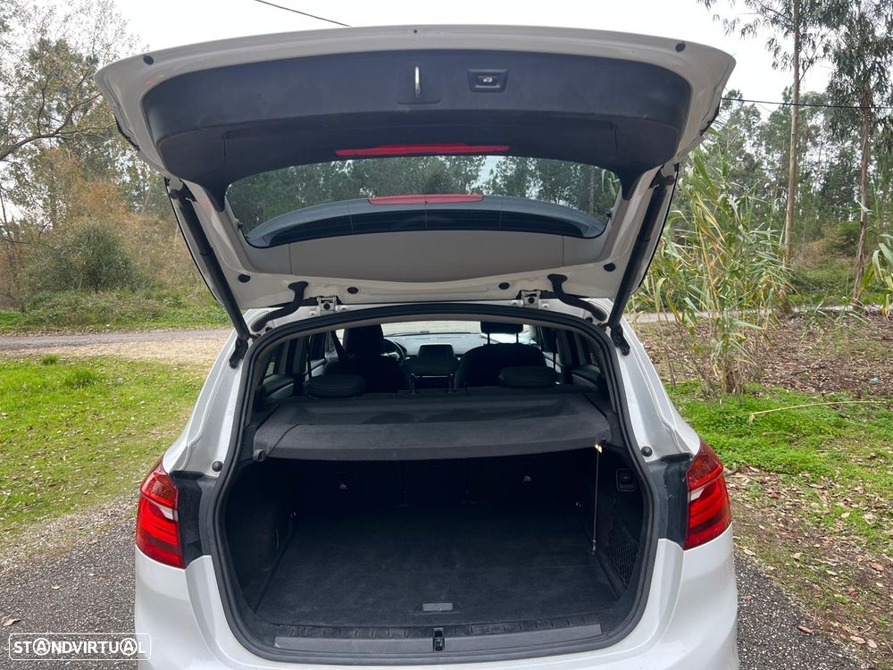 BMW 216 Active Tourer d Line Sport Auto - 31