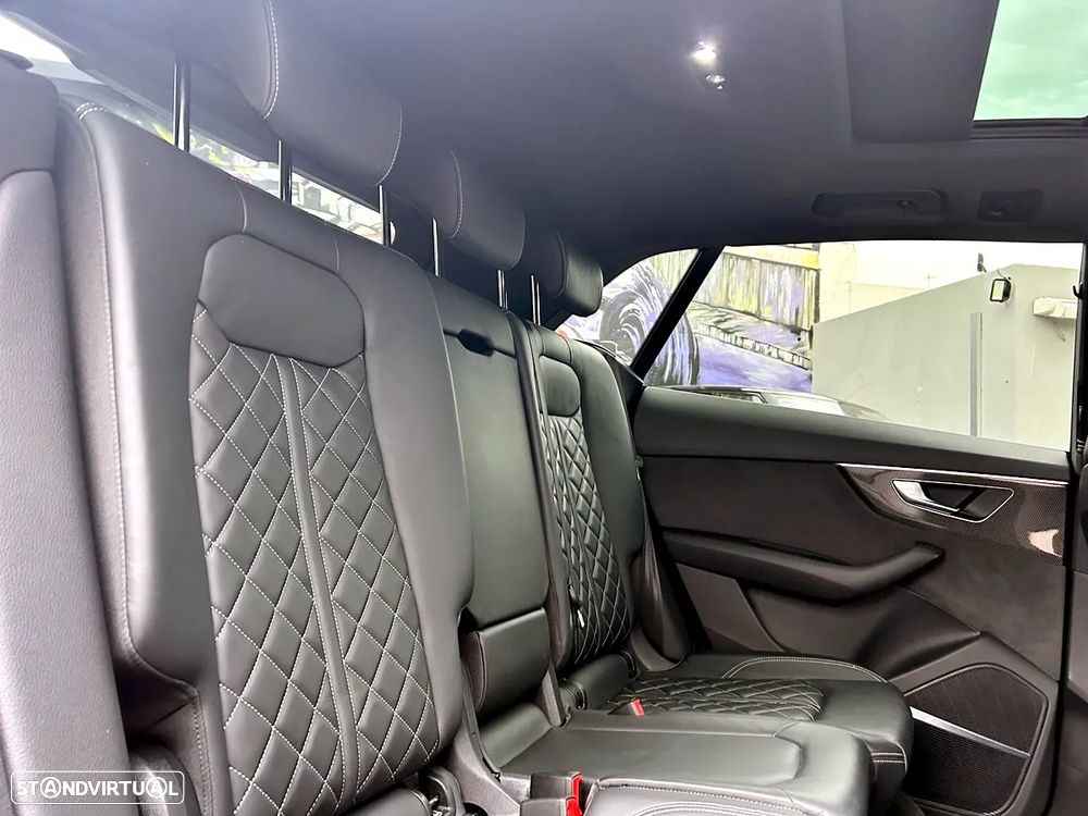 Audi SQ8 S TFSI quattro tiptronic - 29