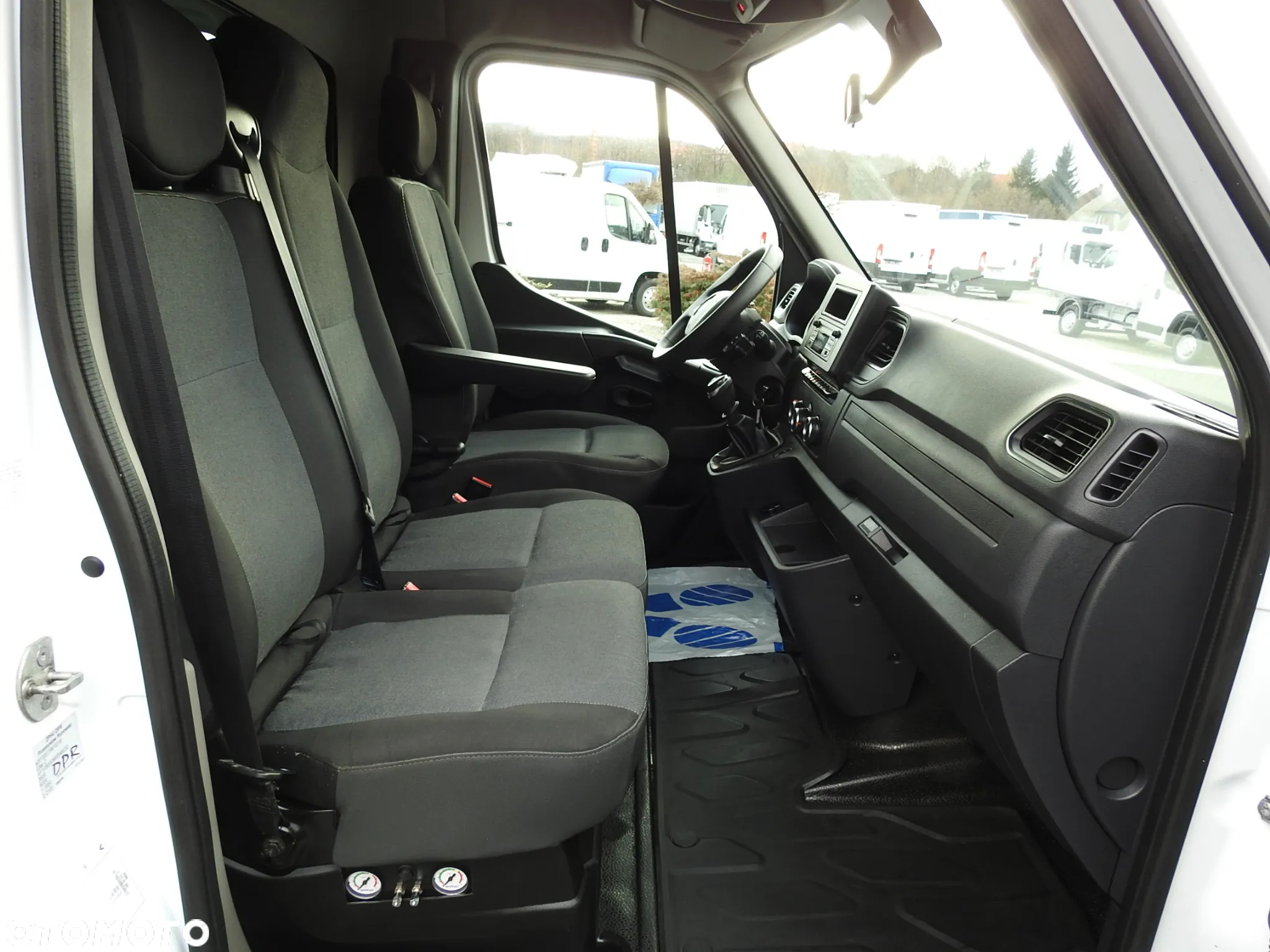 Renault MASTER PLANDEKA 10 PALET WEBASTO TEMPOMAT KLIMATYZACJA LEDY PNEUMATYKA 165KM [ 546032 ] - 36