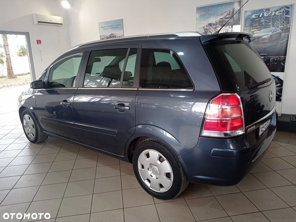 Opel Zafira - 4
