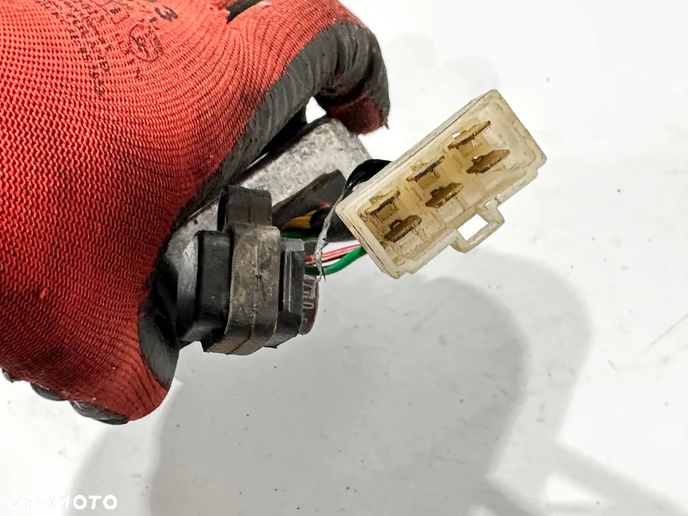 Regulator napięcia Piaggio Vespa Primavera 50 - 3