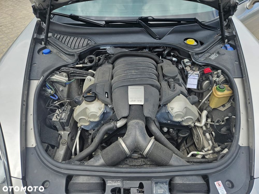 Porsche Panamera - 24
