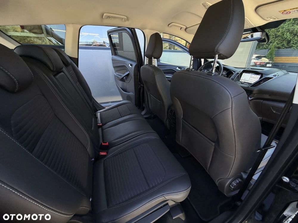 Ford Kuga 2.0 TDCi 2x4 Titanium - 17