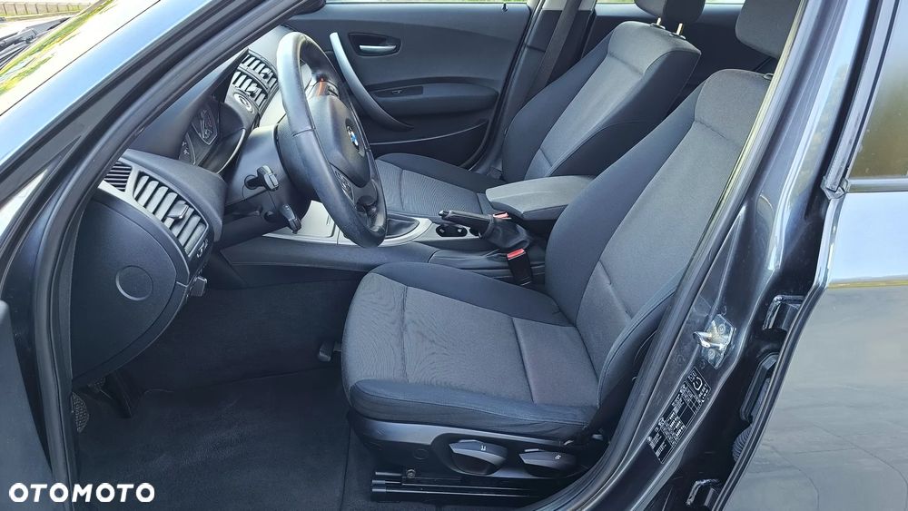 Hyundai i30 1.6 Comfort - 21