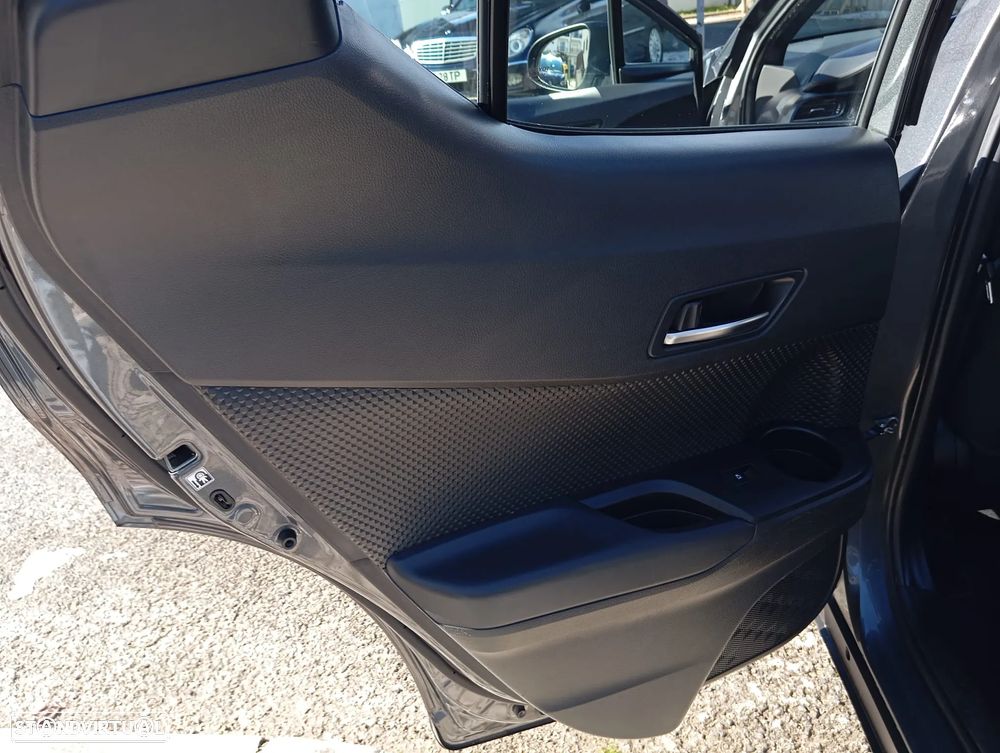 Toyota C-HR 1.8 Hybrid Comfort - 24