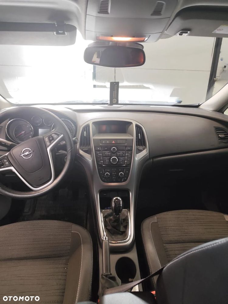 Opel Astra IV 1.6 Essentia - 16