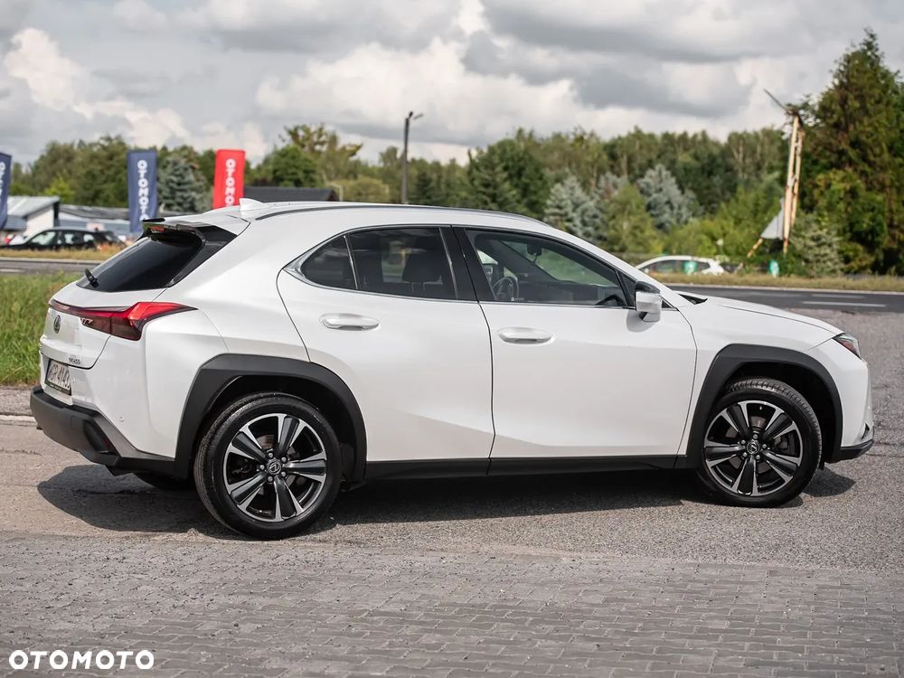 Lexus UX 200 - 14