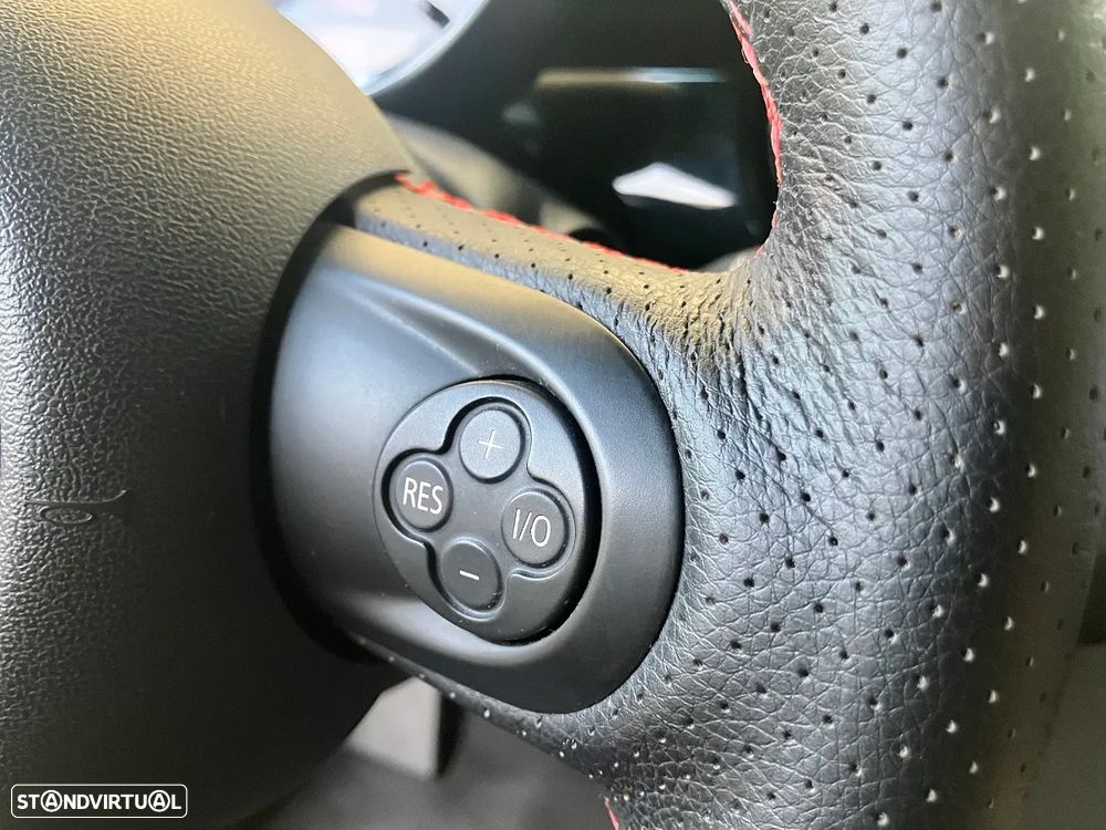 MINI 3 Portas John Cooper Works - 22