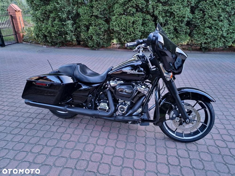 Harley-Davidson Touring Street Glide - 1