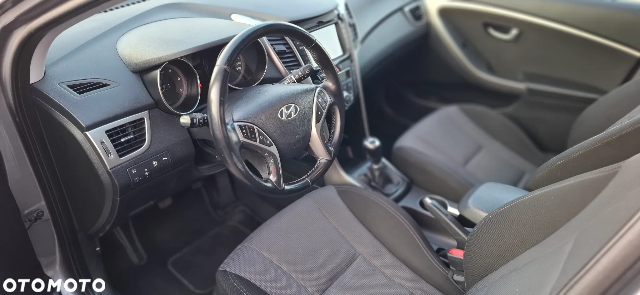 Hyundai i30 i30cw blue 1.6 CRDi Trend - 9
