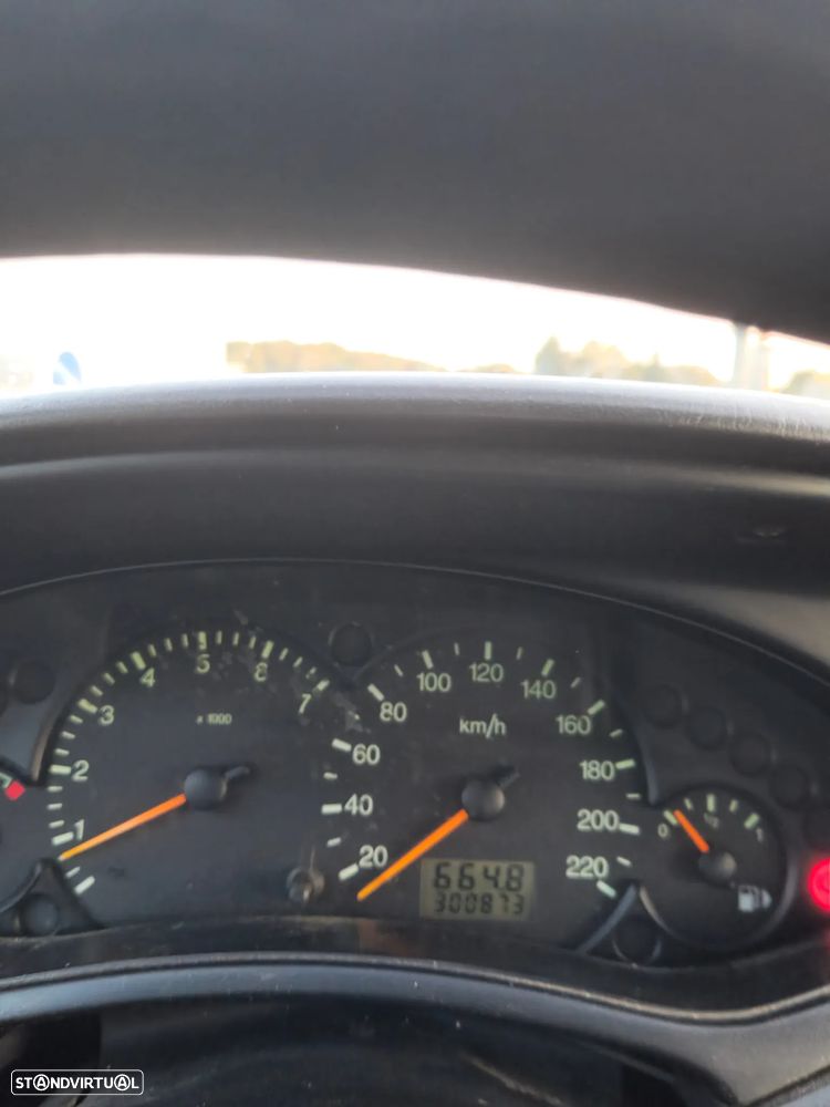 Ford Focus 1.4 Comfort - 7