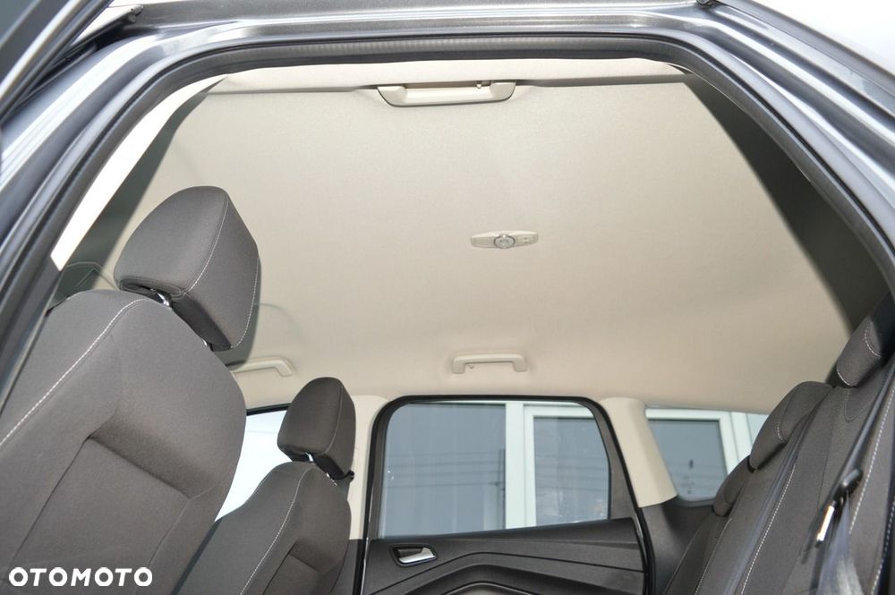 Ford Kuga - 31